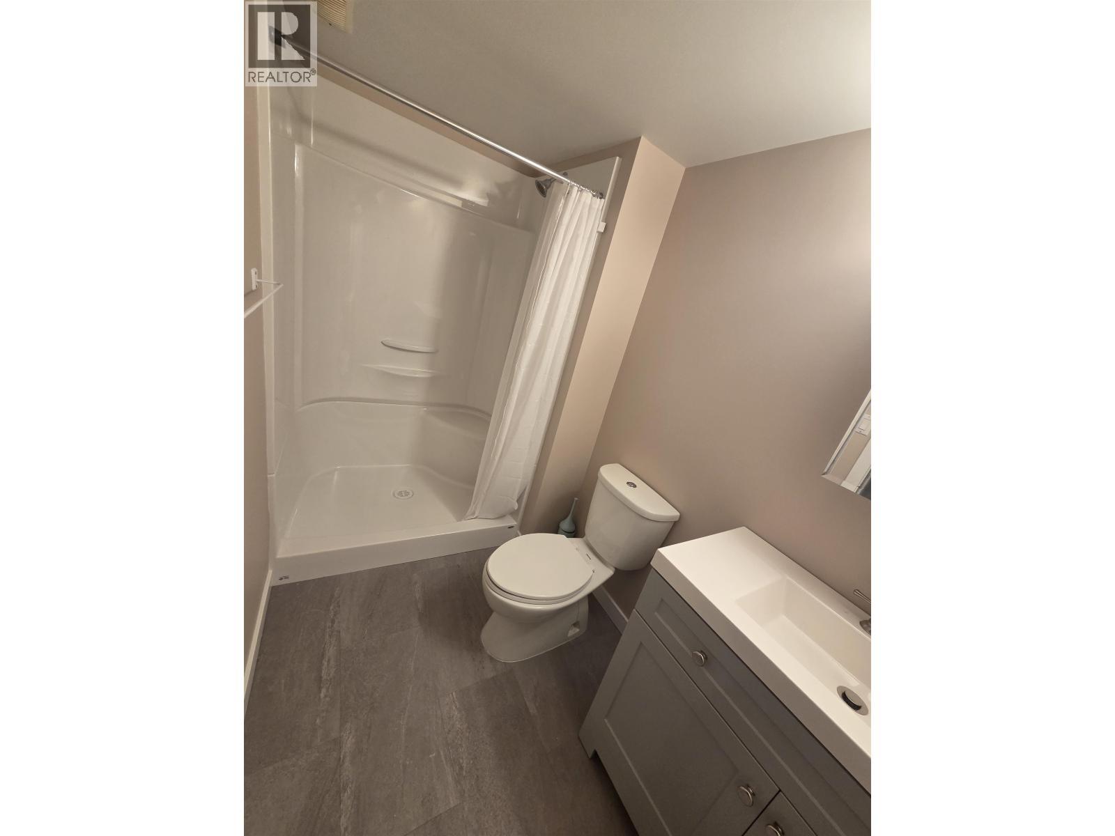 2784 Fairview Crescent, Prince George, BC - Indoor Photo Showing Bathroom