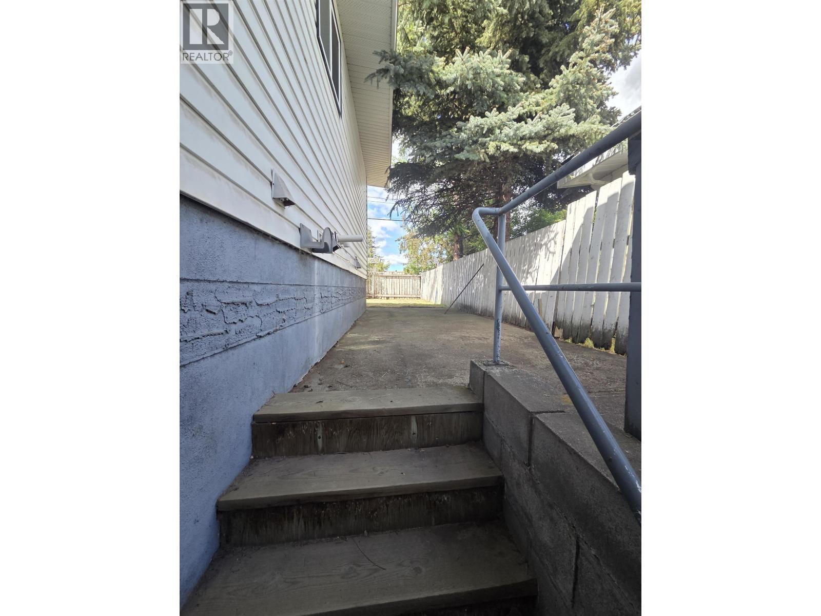2784 Fairview Crescent, Prince George, BC - Outdoor With Exterior