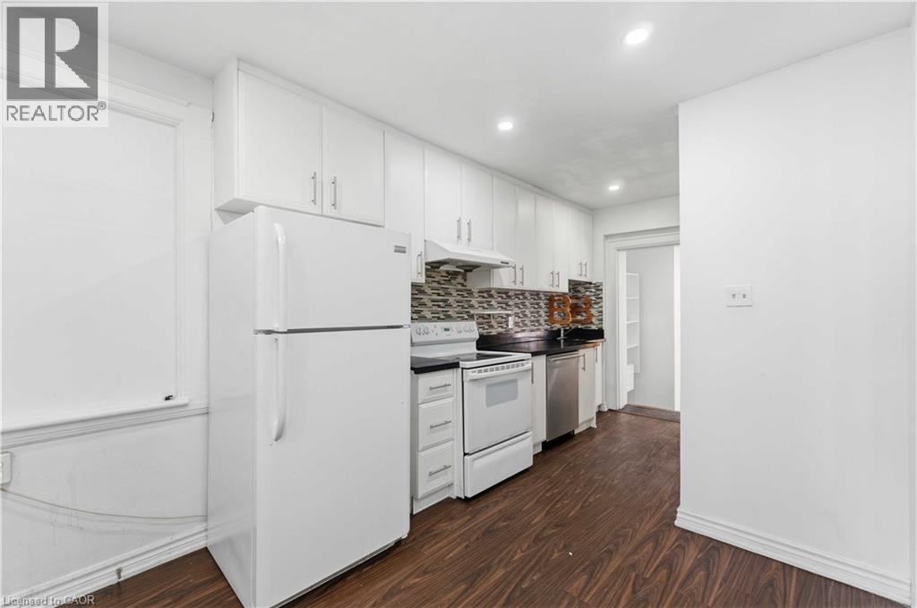 750 Barton Street E Unit# 3, Hamilton, ON - Indoor Photo Showing Kitchen