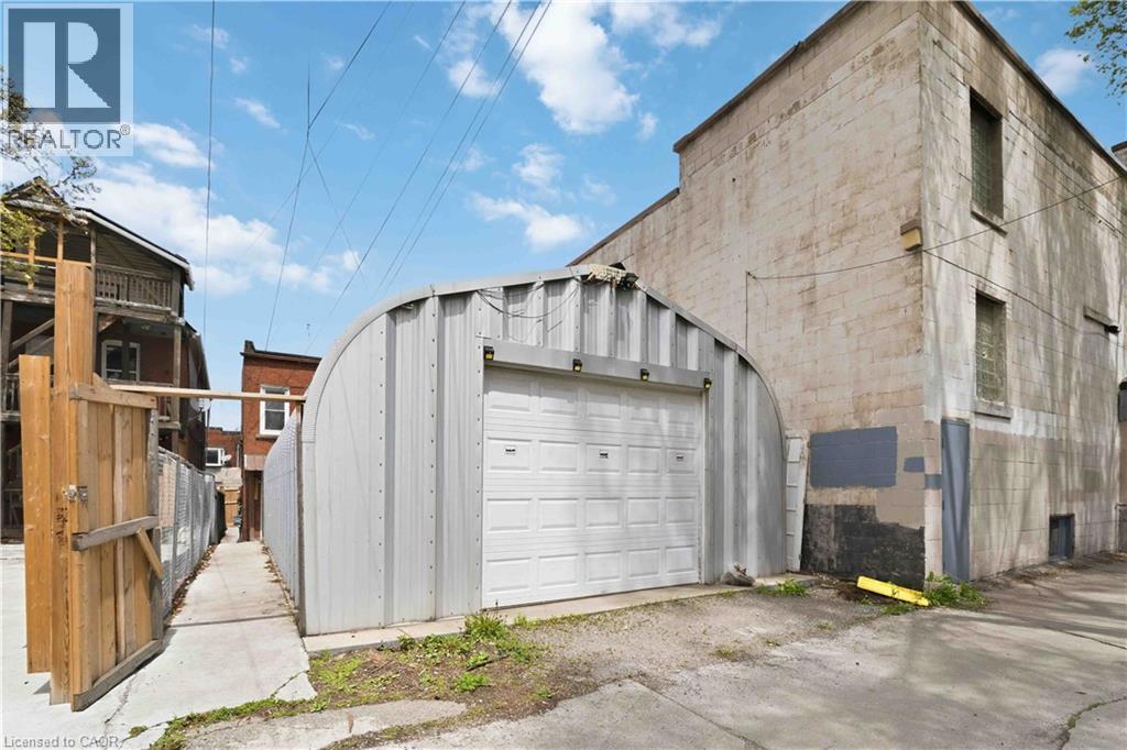 750 Barton Street E Unit# 3, Hamilton, ON - Outdoor With Exterior