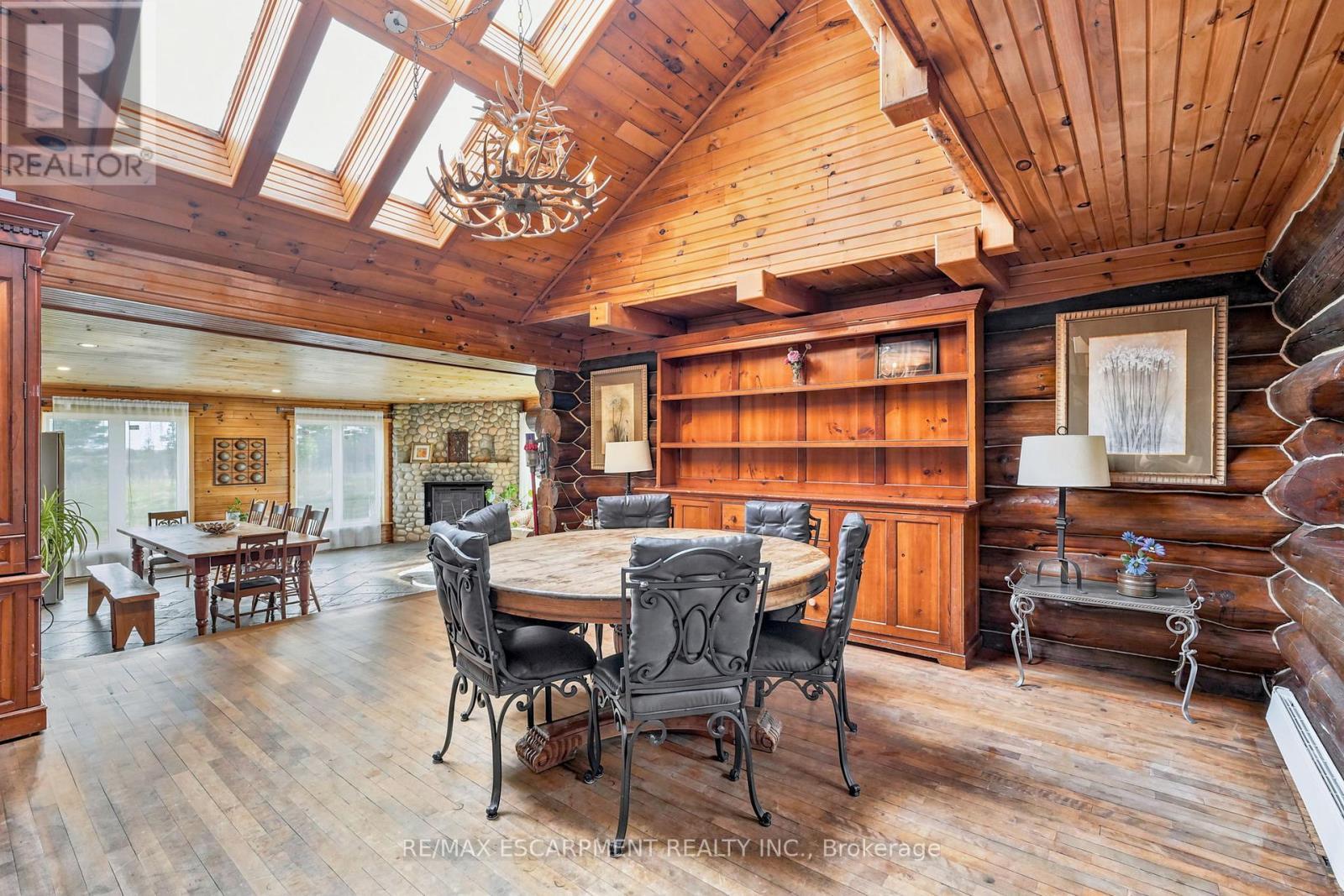 678 Chantler Road, Pelham, ON - Indoor