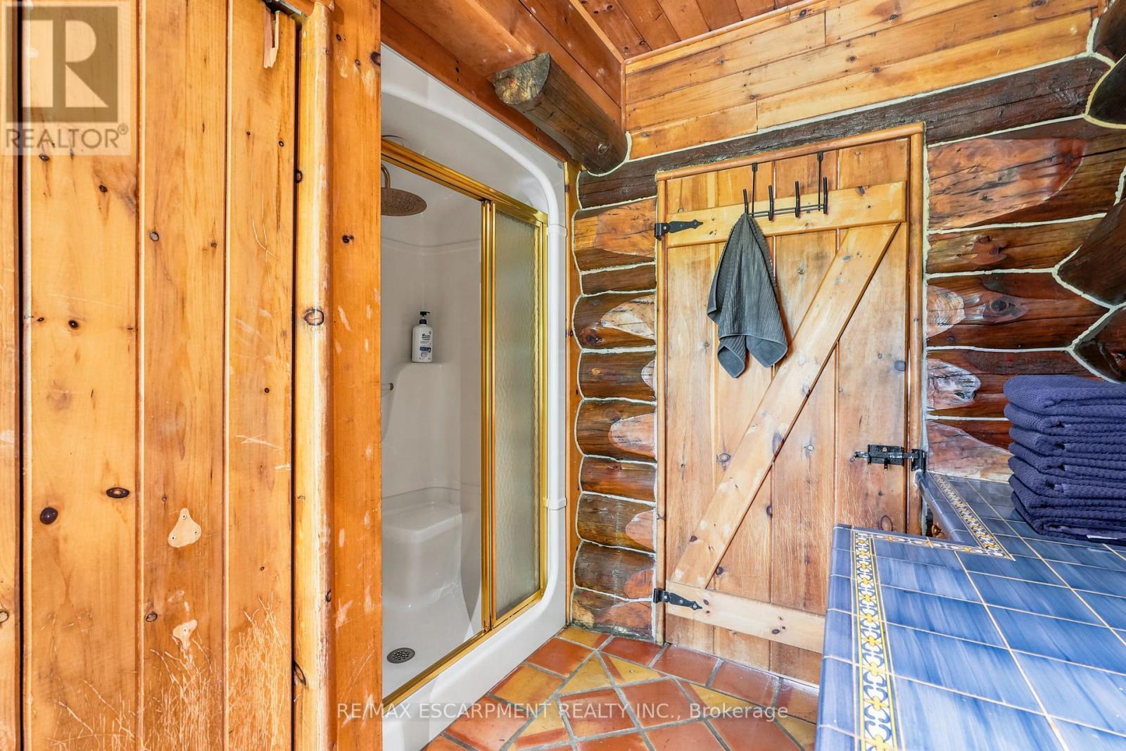 678 Chantler Road, Pelham, ON - Indoor Photo Showing Other Room