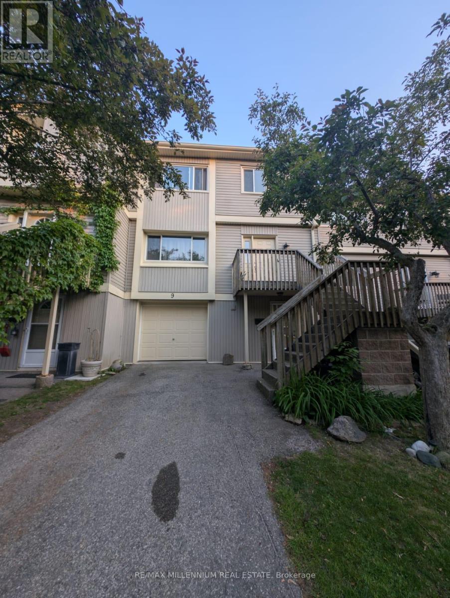 9 - 30 Green Valley Drive, Kitchener, ON - Outdoor