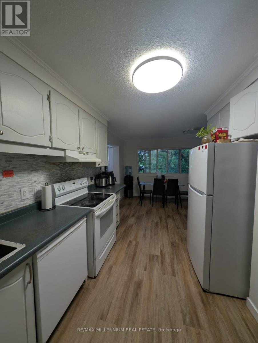 9 - 30 Green Valley Drive, Kitchener, ON - Indoor Photo Showing Kitchen