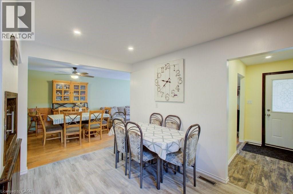 44 Madison Avenue, Orangeville, ON - Indoor Photo Showing Dining Room