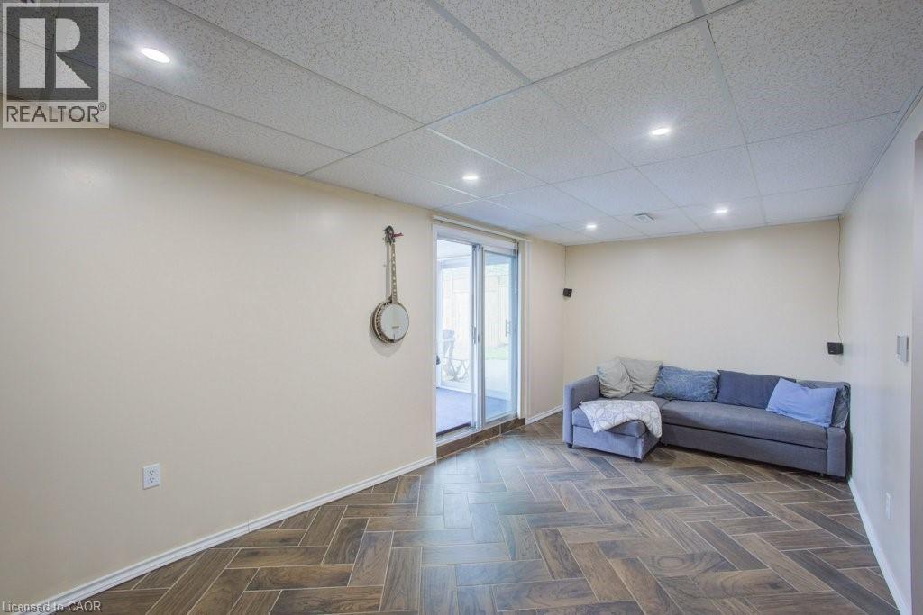 44 Madison Avenue, Orangeville, ON - Indoor