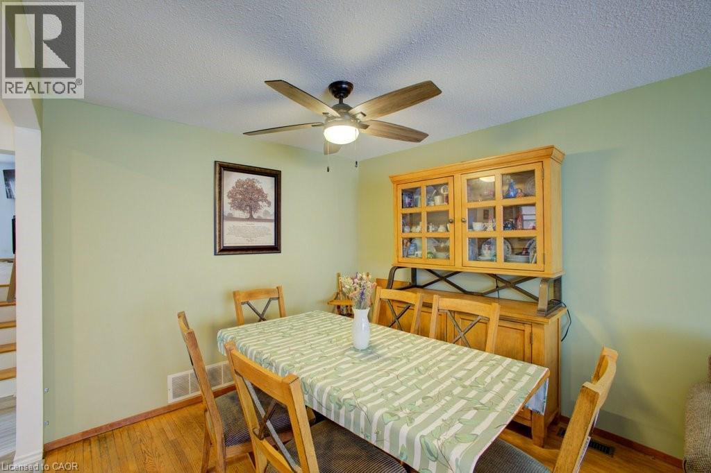 44 Madison Avenue, Orangeville, ON - Indoor Photo Showing Dining Room