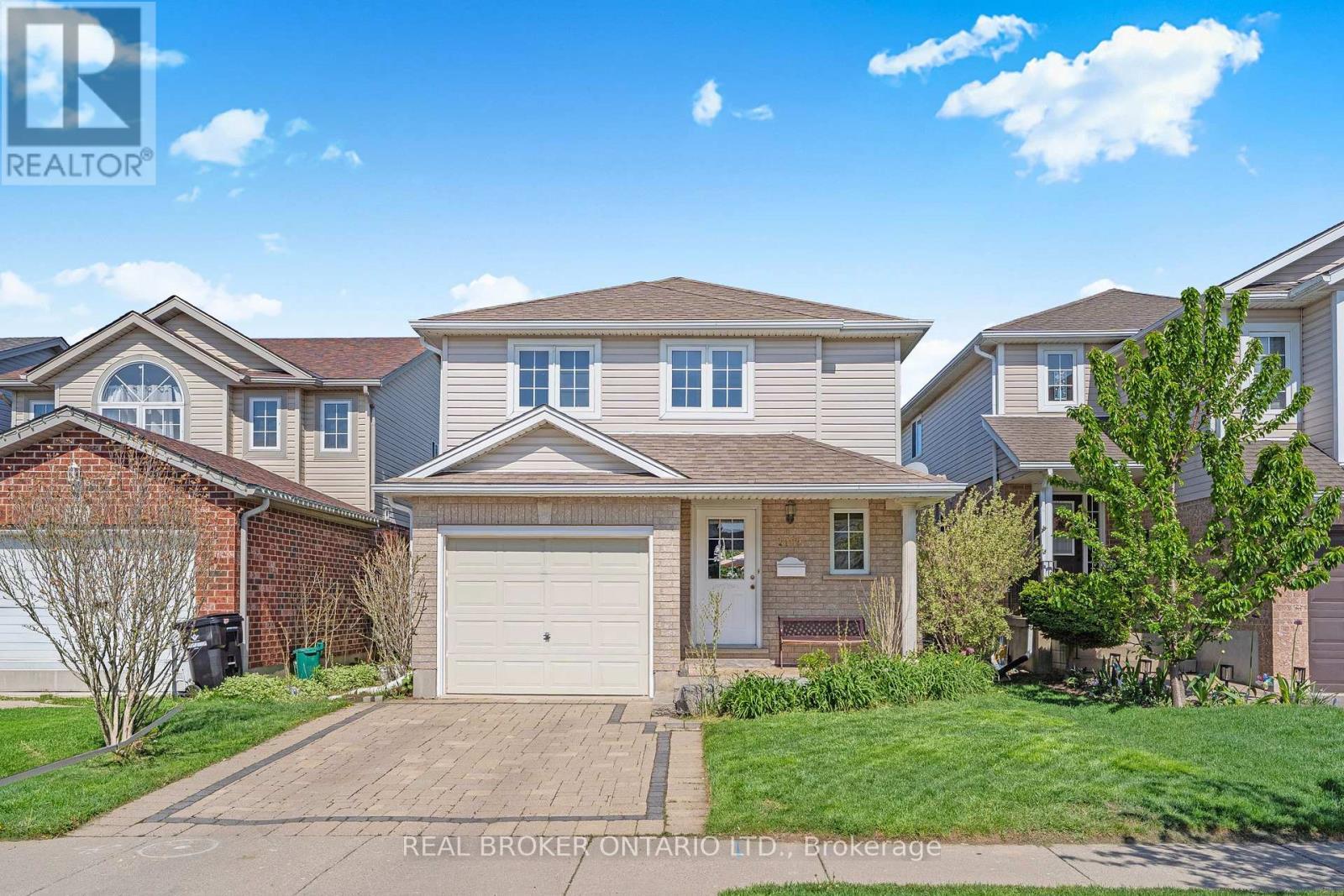 1089 Copper Leaf Crescent, Kitchener, ON - Outdoor