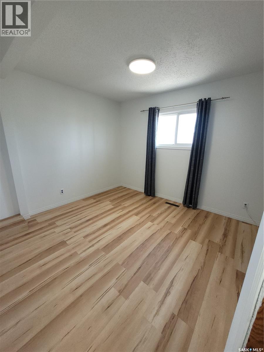 1210 P Avenue N, Saskatoon, SK - Indoor