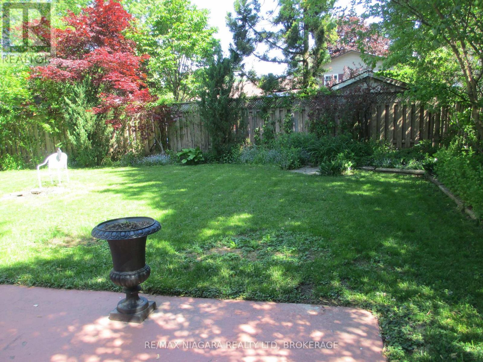 rear yard - 1452 Garrison Road, Fort Erie (Crescent Park), ON - Outdoor
