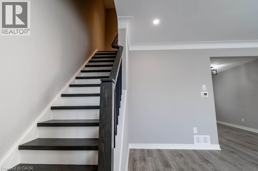 261 Scott Street Unit# B, St. Catharines, ON - Indoor Photo Showing Other Room