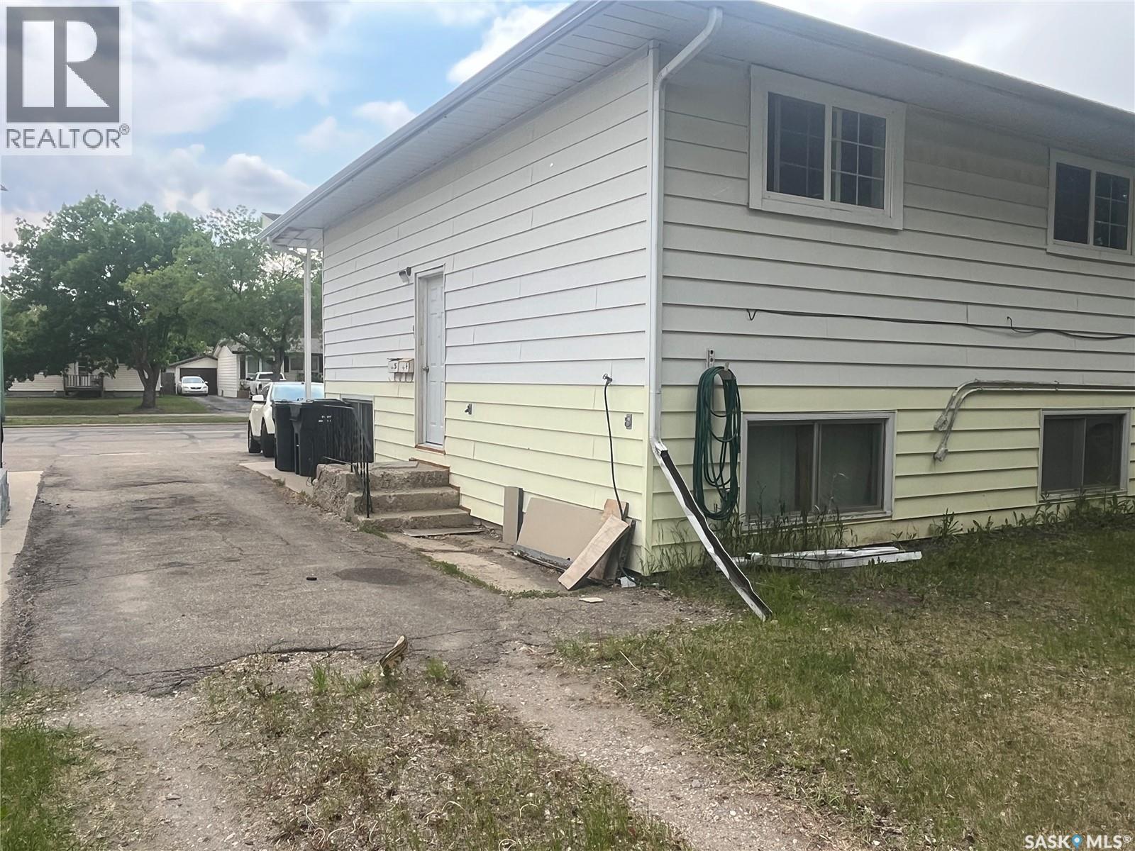 67 Bradbrooke Drive, Yorkton, SK - Outdoor