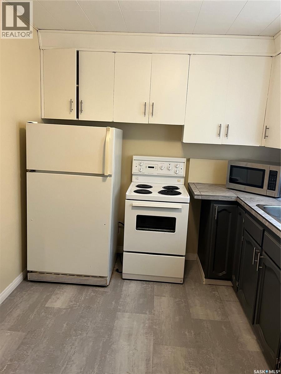67 Bradbrooke Drive, Yorkton, SK - Indoor Photo Showing Kitchen