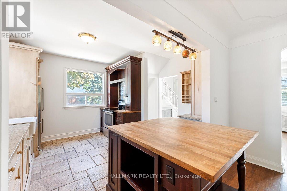 62 Tuxedo Avenue S, Hamilton, ON - Indoor
