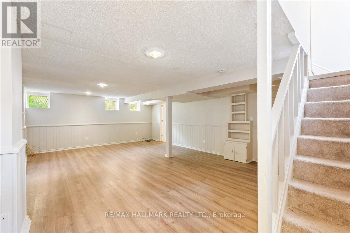 62 Tuxedo Avenue S, Hamilton, ON - Indoor Photo Showing Other Room
