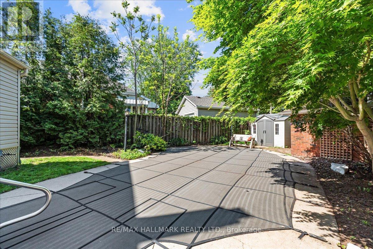 62 Tuxedo Avenue S, Hamilton, ON - Outdoor