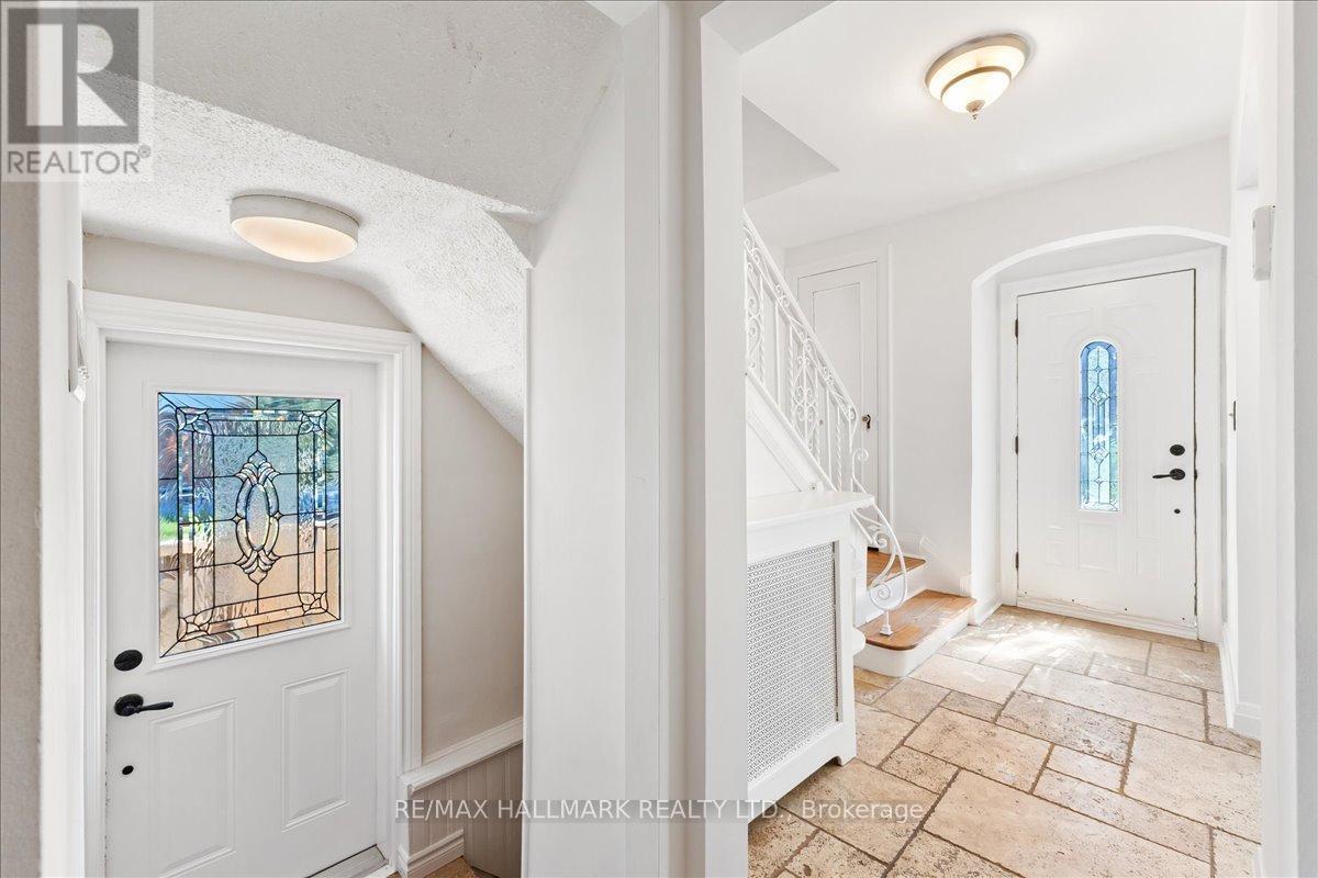 62 Tuxedo Avenue S, Hamilton, ON - Indoor Photo Showing Other Room