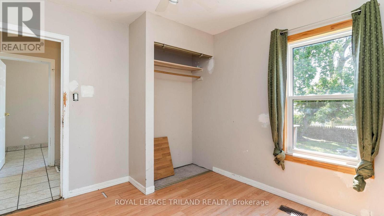 Lower level den with closet - 1291 Trafalgar Street, London East (East M), ON - Indoor Photo Showing Other Room