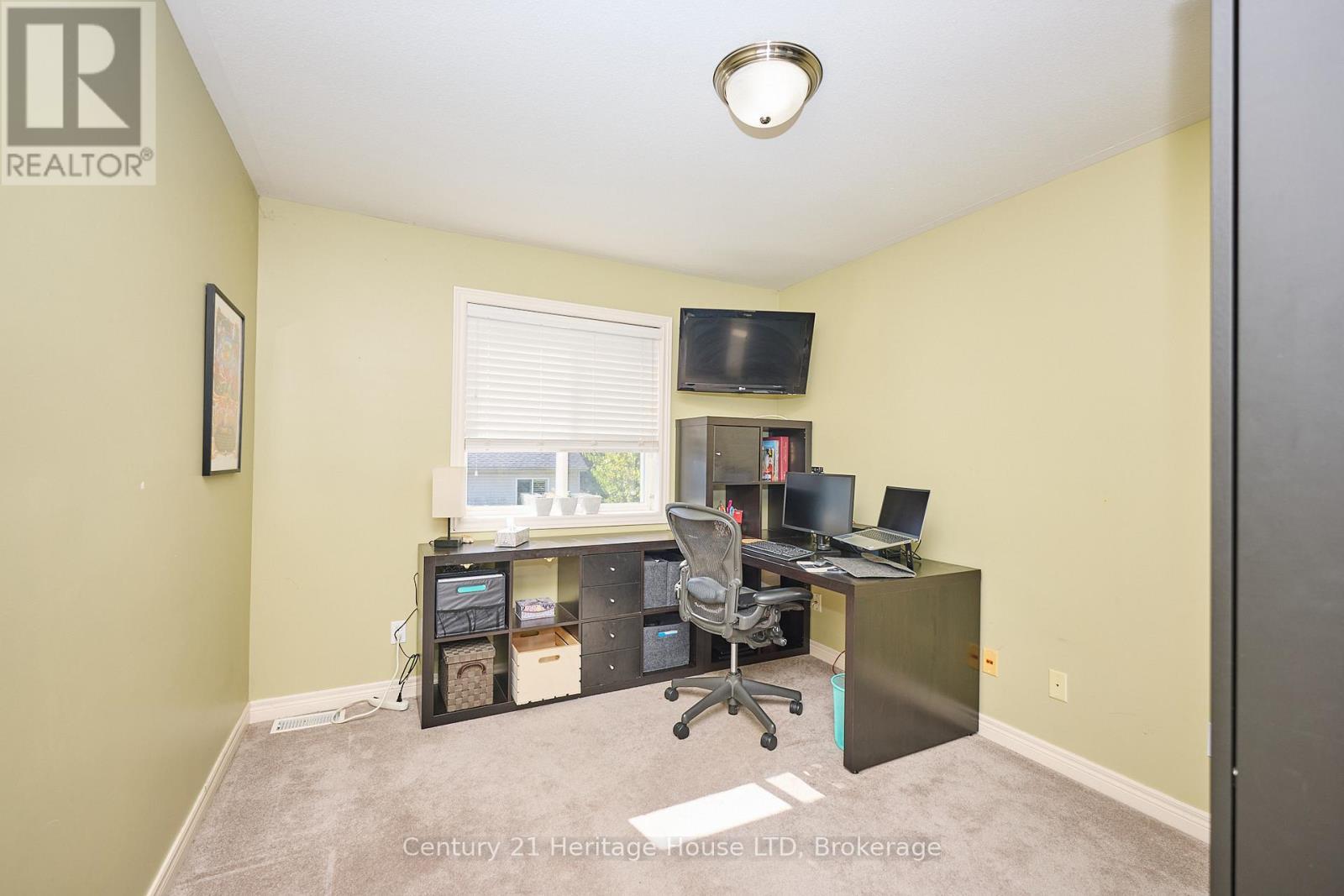 4 Arlene Street, St. Catharines (Rykert/Vansickle), ON - Indoor Photo Showing Office