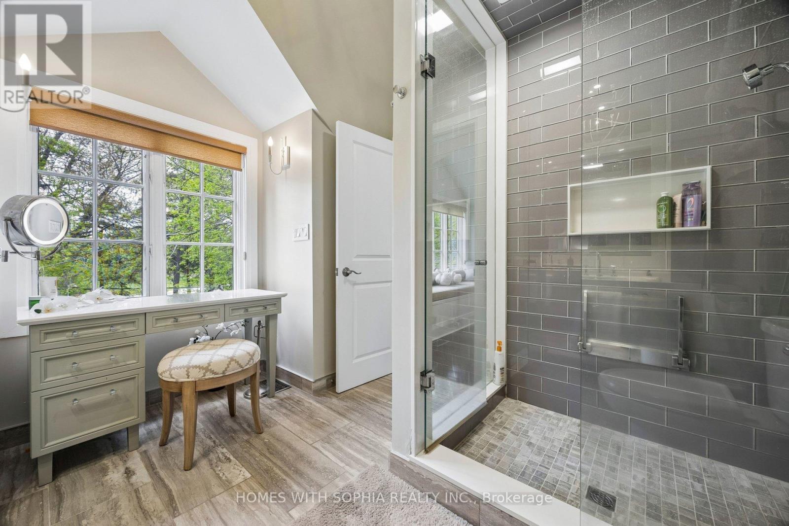 Primary bedroom Ensuite - 162 Glenvale Boulevard, Toronto, ON - Indoor Photo Showing Bathroom