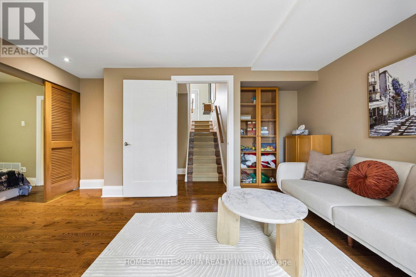Separate Basement - 162 Glenvale Boulevard, Toronto, ON - Indoor Photo Showing Living Room