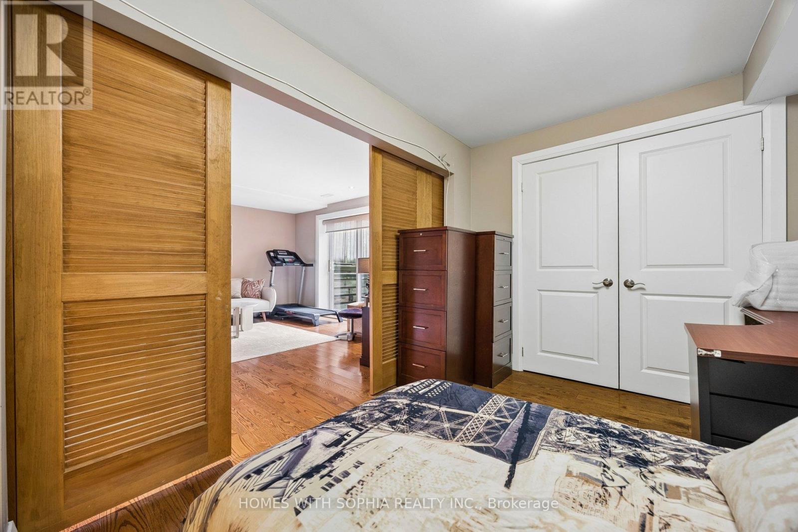 Bedroom in Basement with Ensuite and closet - 162 Glenvale Boulevard, Toronto, ON - Indoor Photo Showing Bedroom