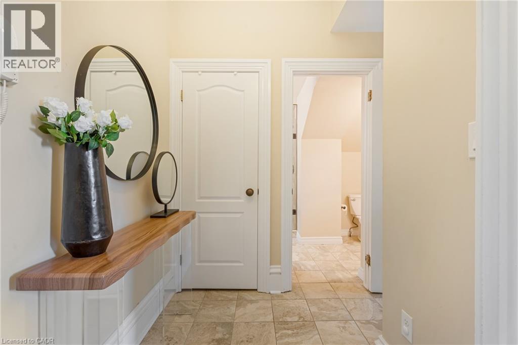 Hall featuring baseboards - 46 Herkimer Street Unit# 2, Hamilton, ON - Indoor Photo Showing Other Room