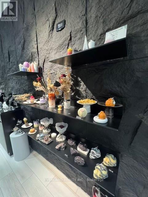 2515 Yonge Street, Toronto, ON
