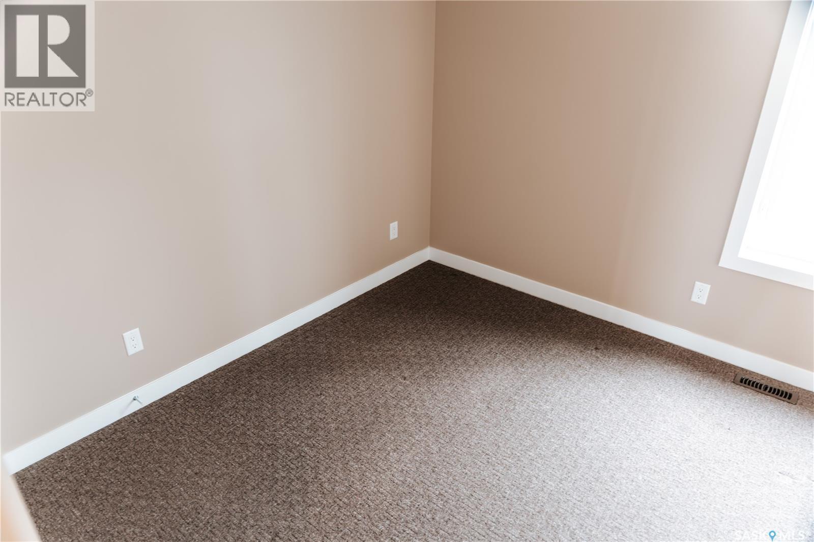 145 Mcintyre Street N, Regina, SK - Indoor Photo Showing Other Room