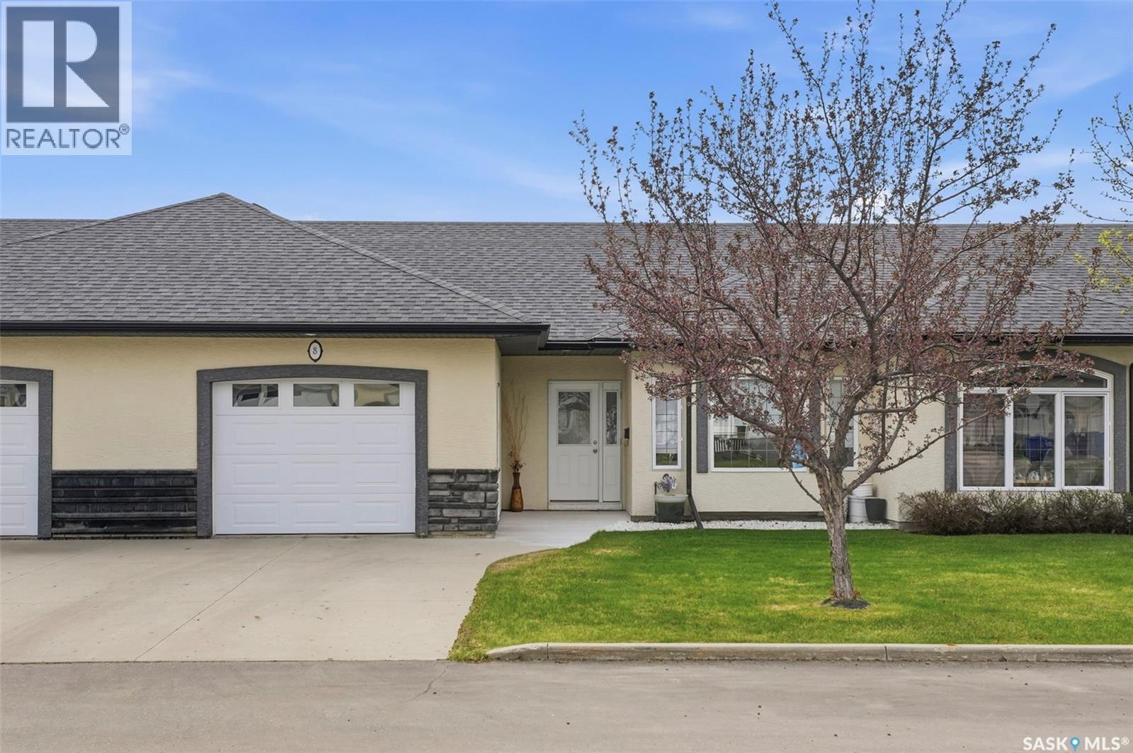 8 320 3Rd Street, Osler, SK - Outdoor With Facade