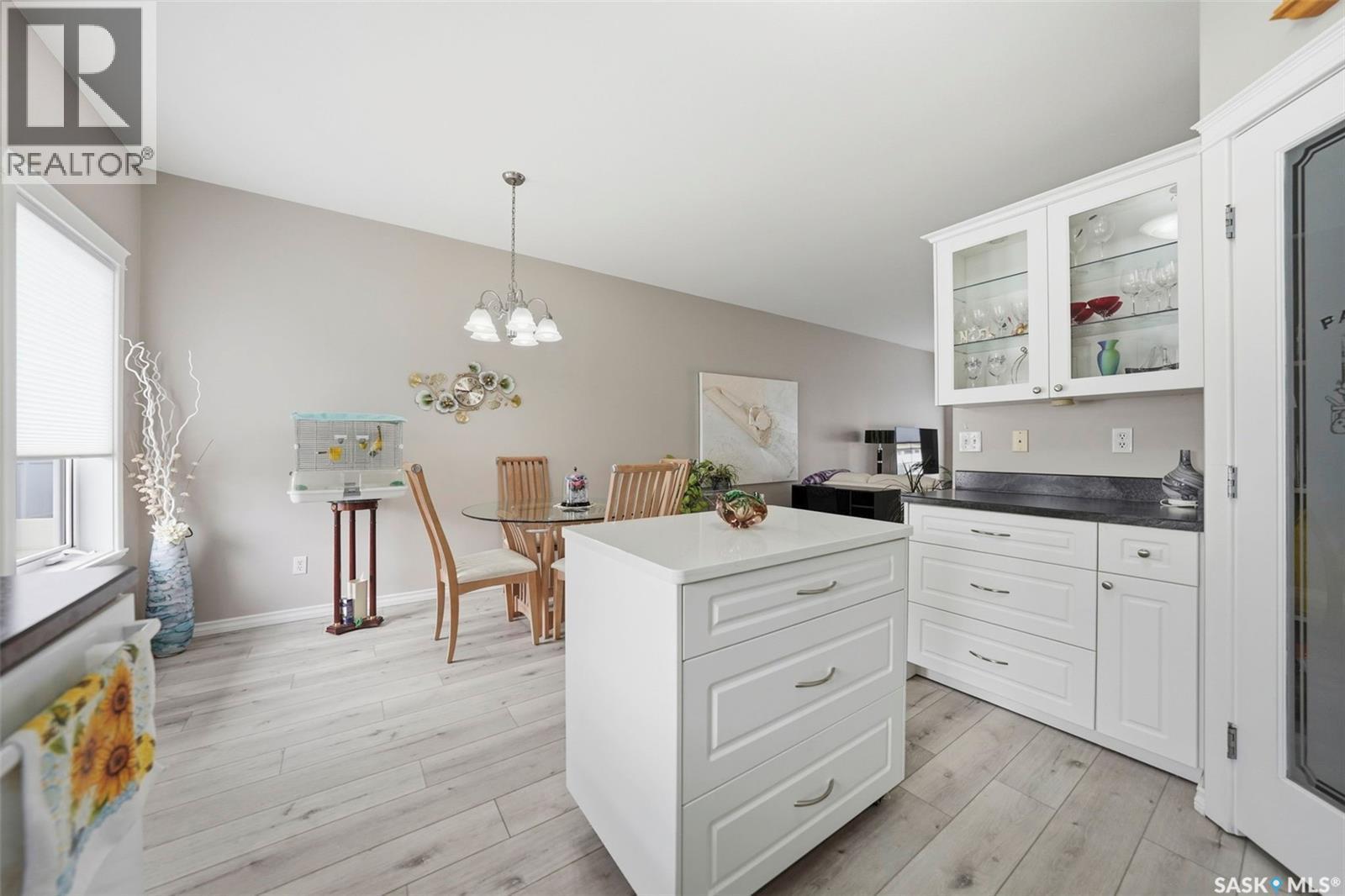8 320 3Rd Street, Osler, SK - Indoor
