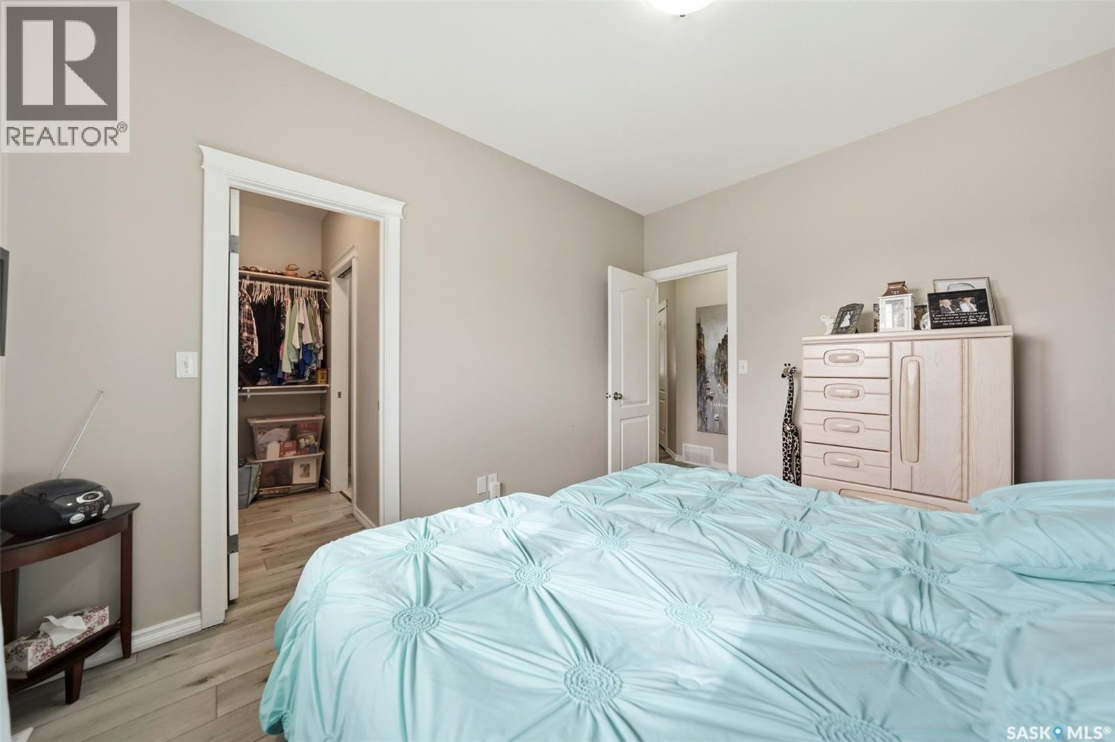 8 320 3Rd Street, Osler, SK - Indoor Photo Showing Bedroom