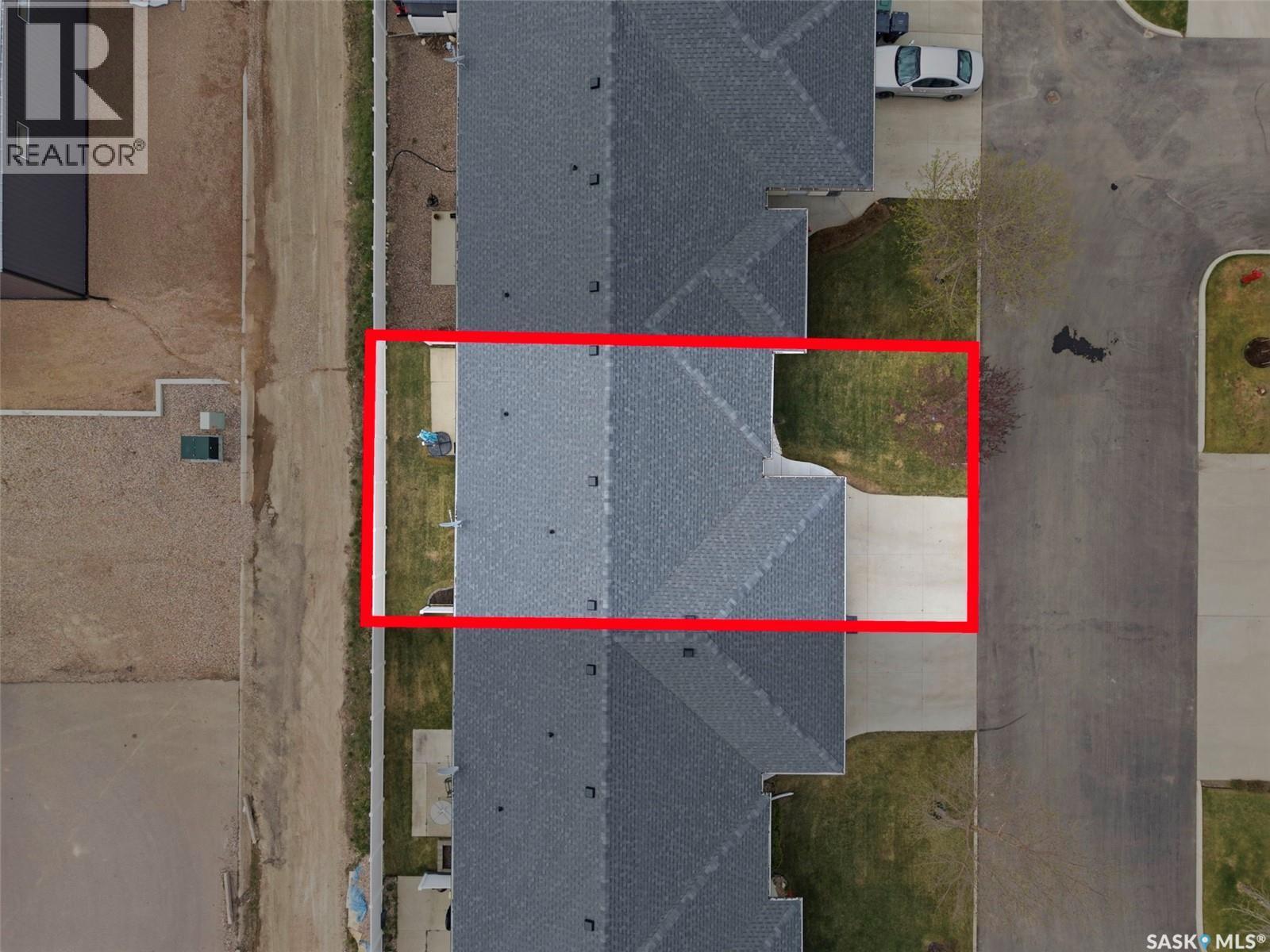 8 320 3Rd Street, Osler, SK -