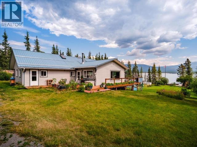 52 Lakeview Road, Whitehorse South, YT - Outdoor