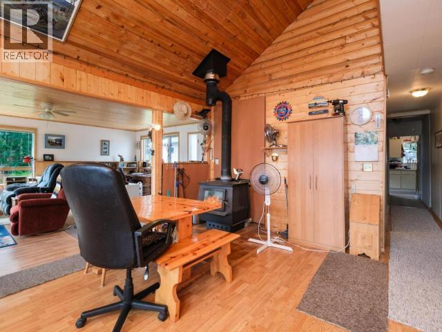 52 Lakeview Road, Whitehorse South, YT - Indoor