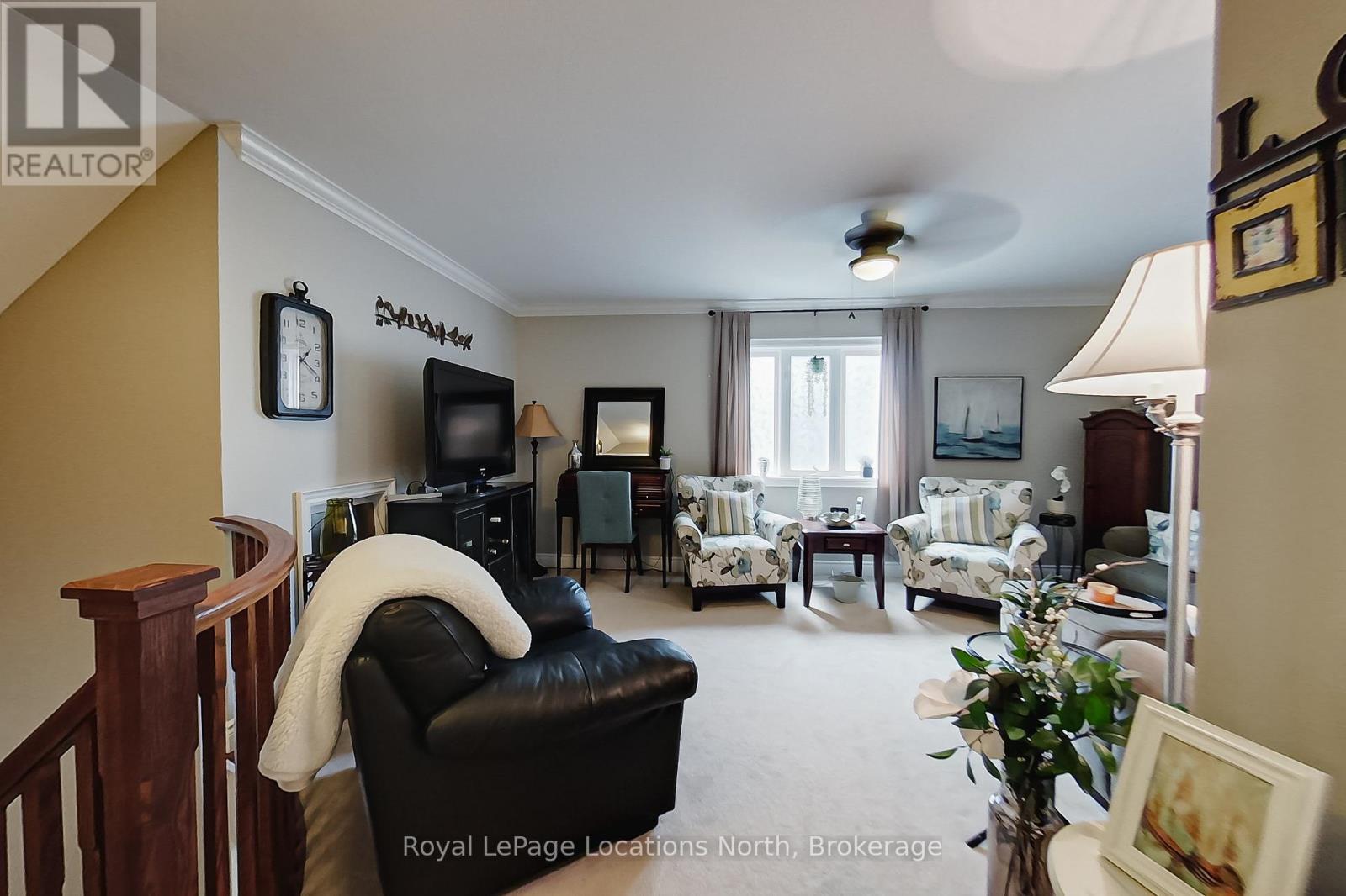 23 Covington Blue Crescent, Wasaga Beach, ON - Indoor Photo Showing Other Room
