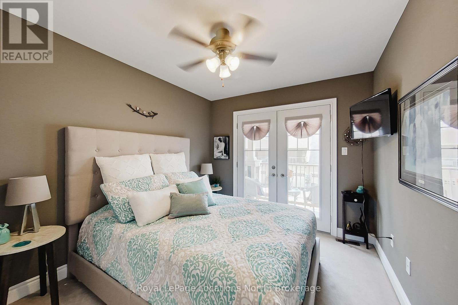 23 Covington Blue Crescent, Wasaga Beach, ON - Indoor Photo Showing Bedroom