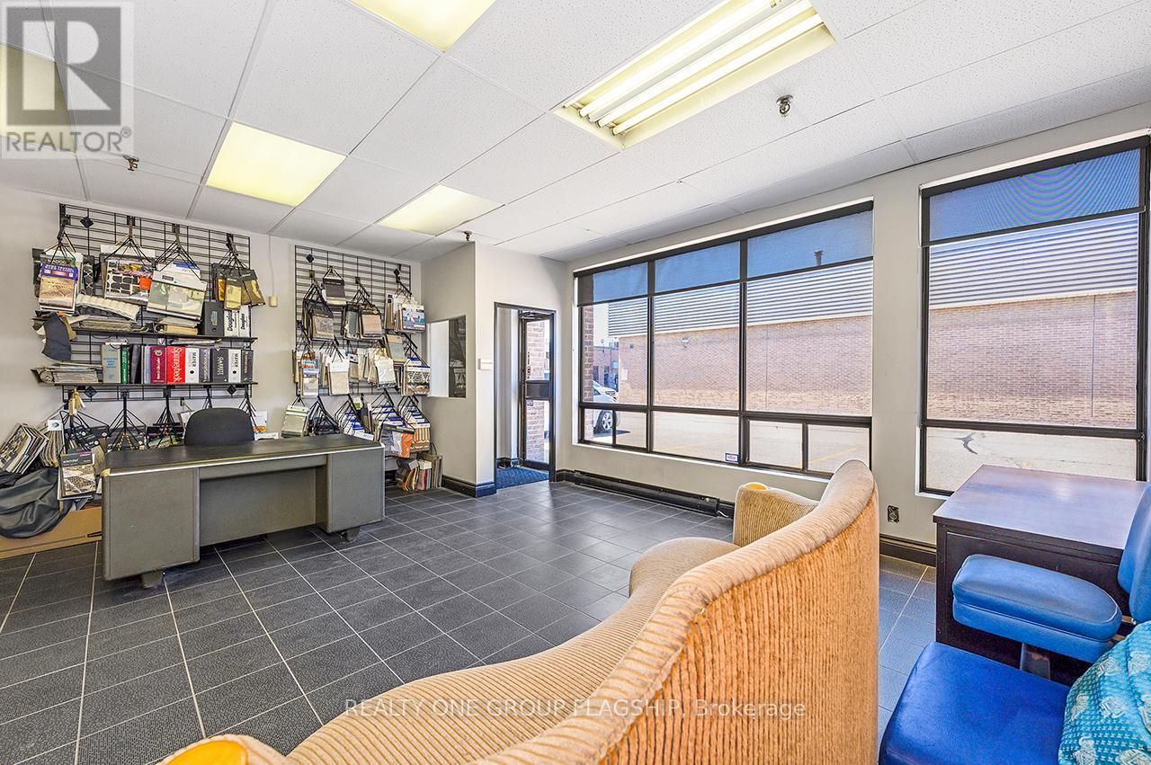 17 - 7171 Torbram Road, Mississauga, ON