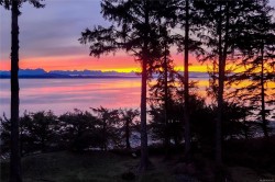 145 Petroglyph Way Quadra Island, BC V0P 1N0