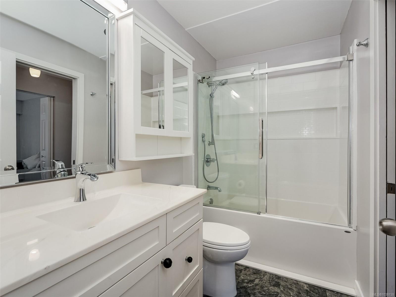 #5-3968 Cedar Hill Rd, Saanich, BC
