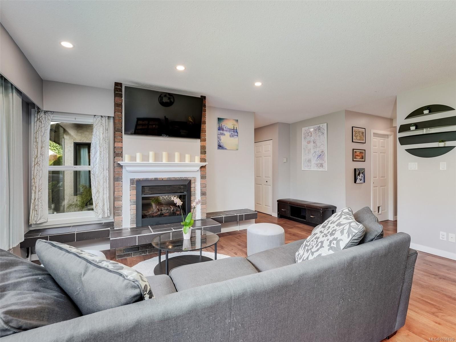 #5-3968 Cedar Hill Rd, Saanich, BC