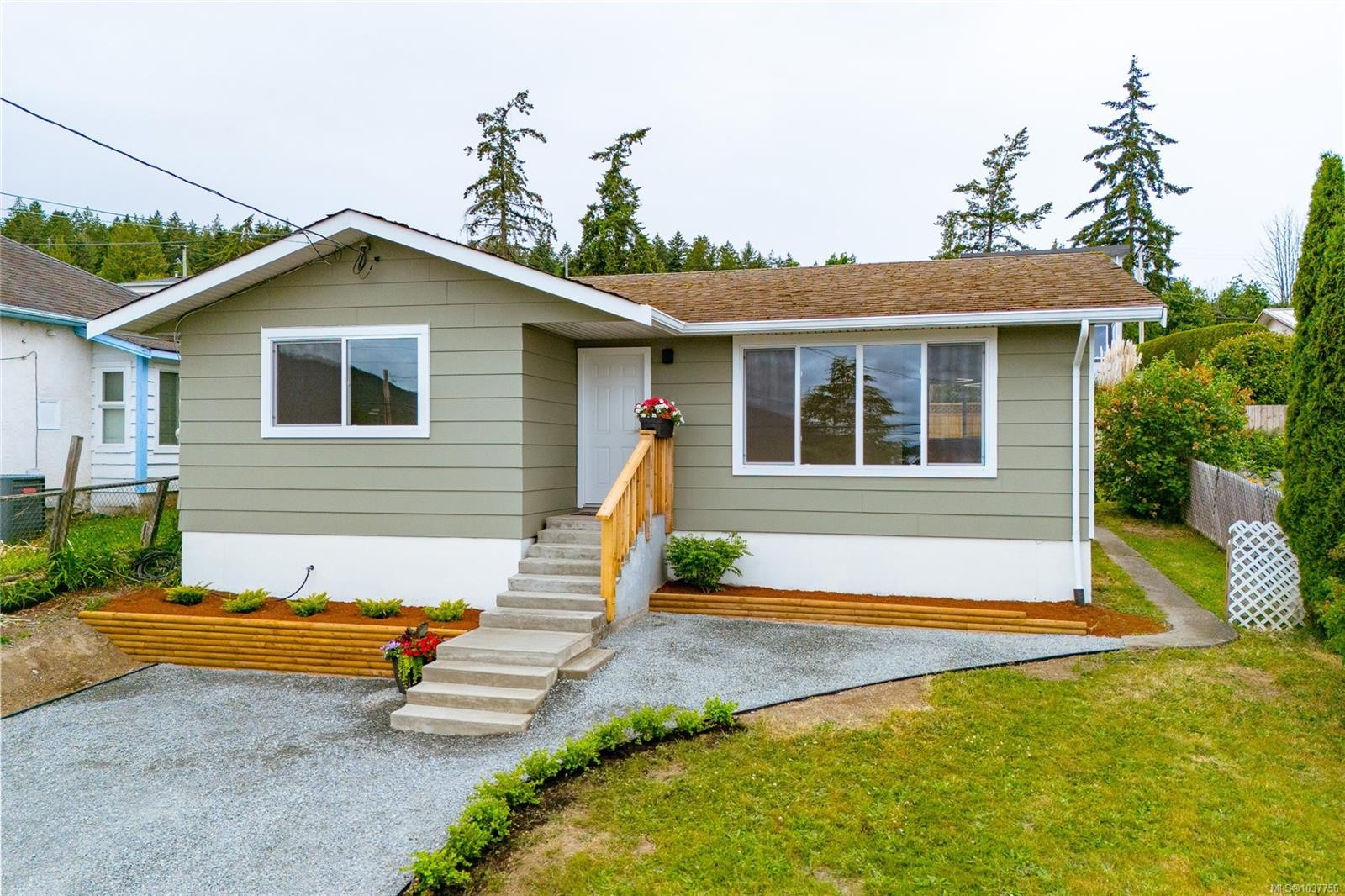 8082 York Ave, Crofton, BC