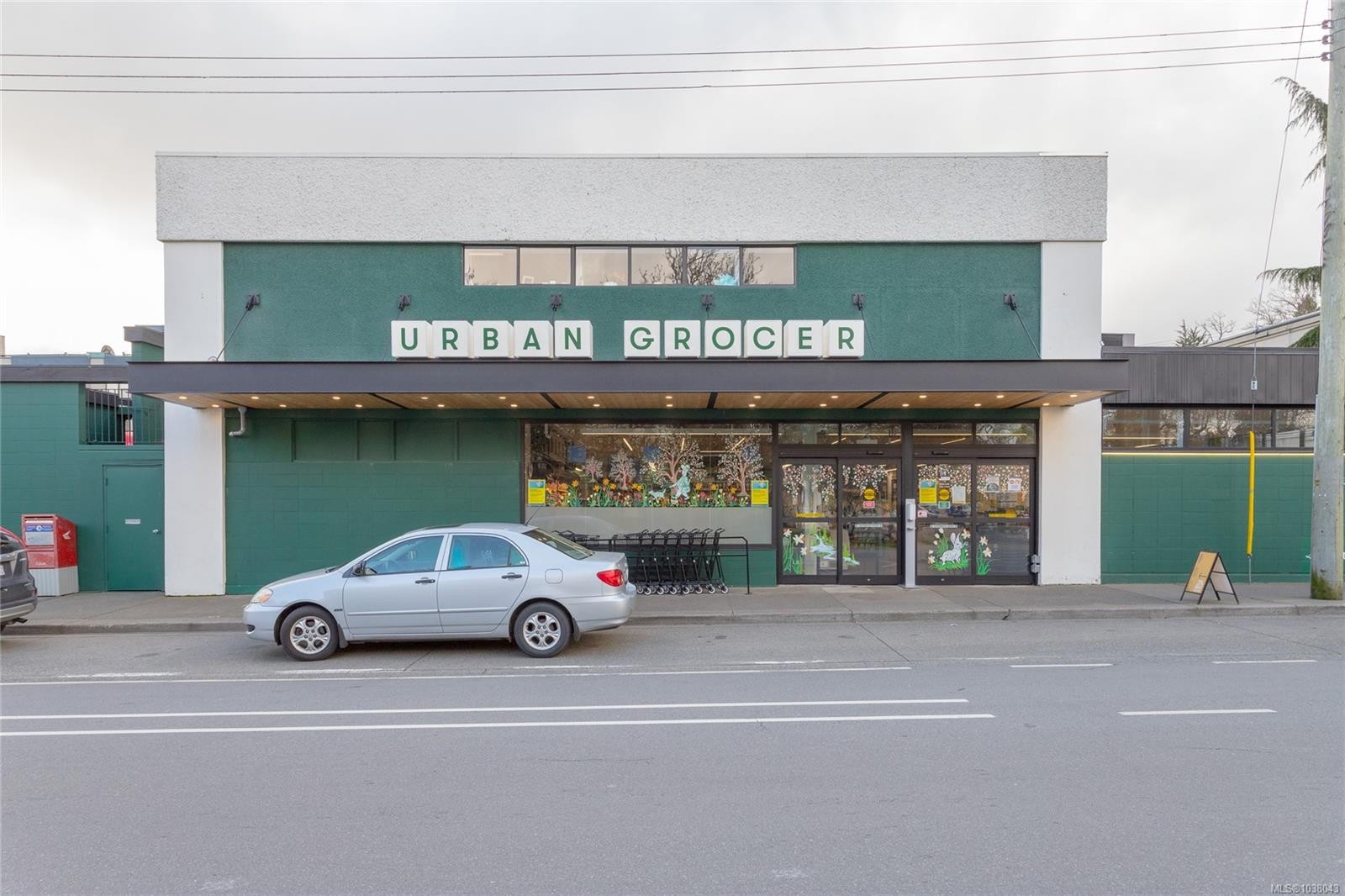 #102-1745 Leighton Rd, Victoria, BC - Outdoor