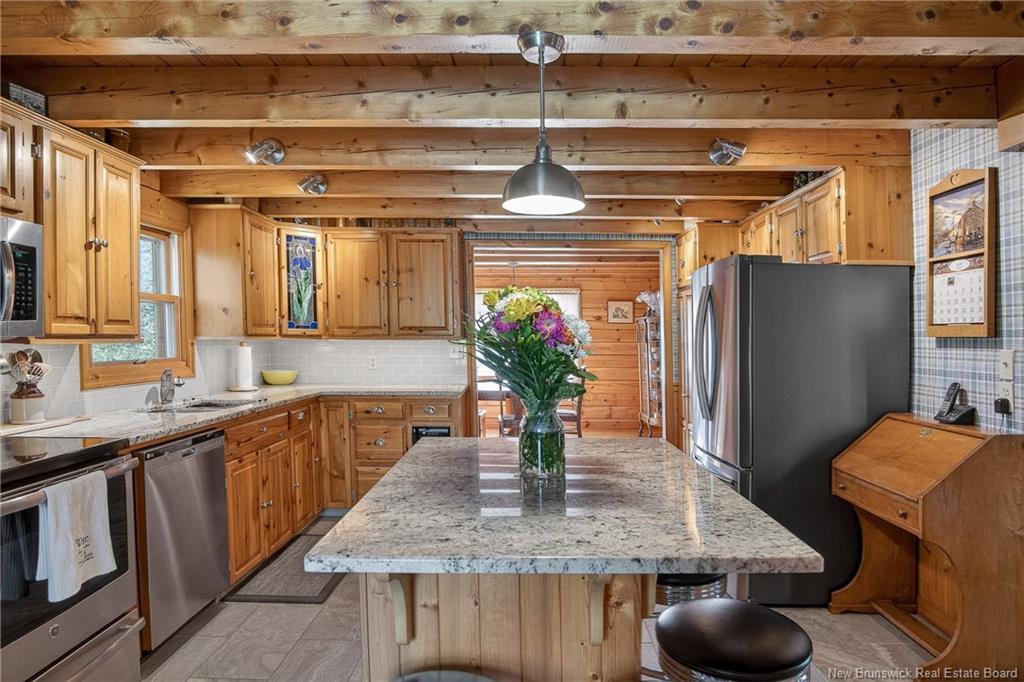 913 Guthrie Rd, Midland, NB
