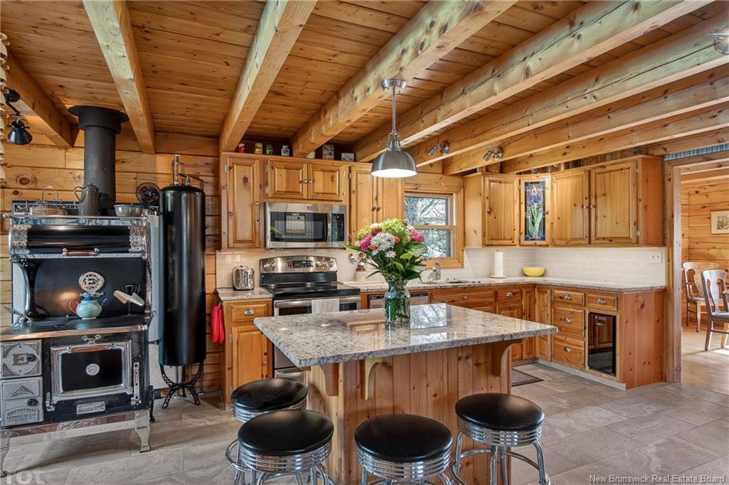 913 Guthrie Rd, Midland, NB