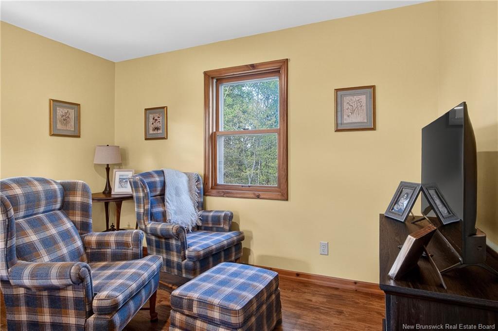 913 Guthrie Rd, Midland, NB