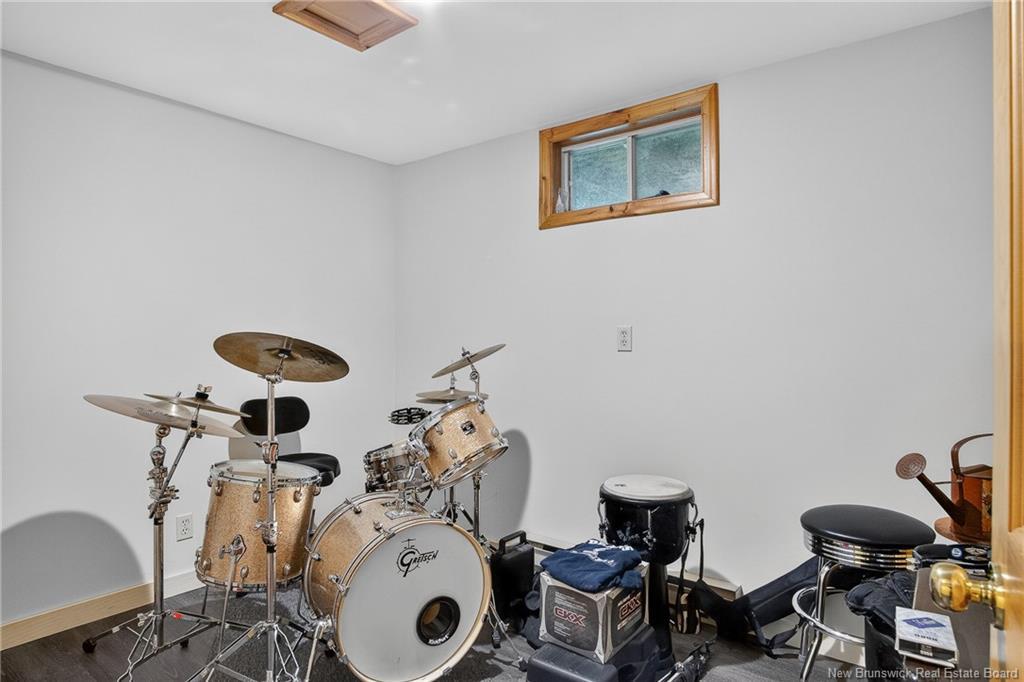 913 Guthrie Rd, Midland, NB