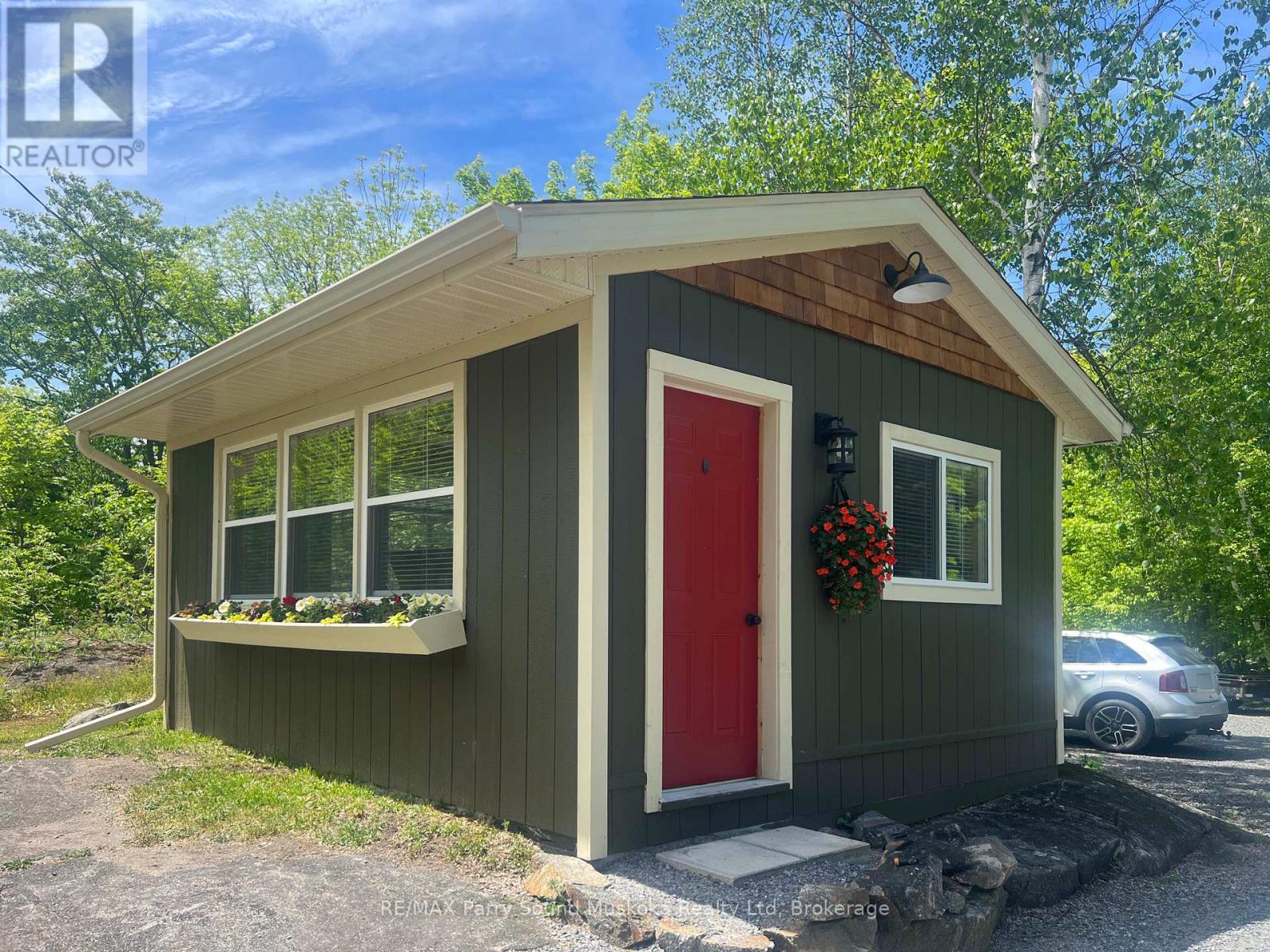 Studio/ Bunkie - 13 Peninsula Shores Road E, Mcdougall, ON - Outdoor