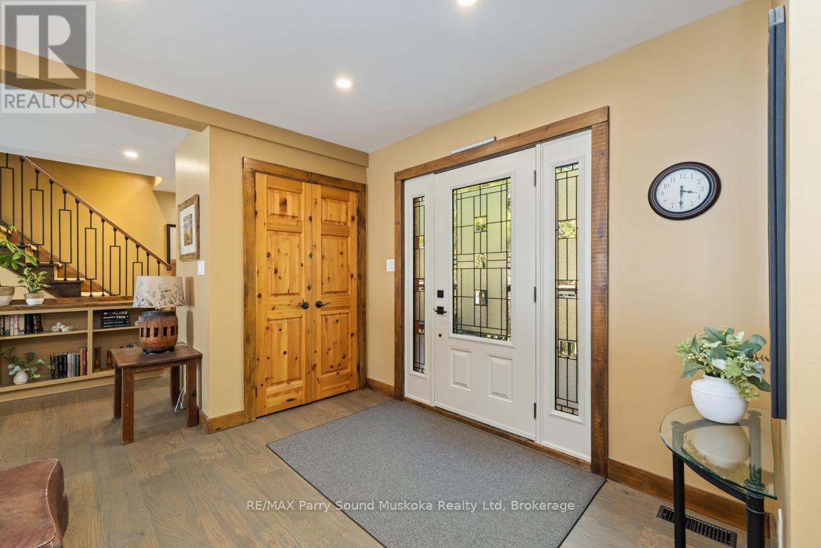13 Peninsula Shores Road E, Mcdougall, ON - Indoor Photo Showing Other Room