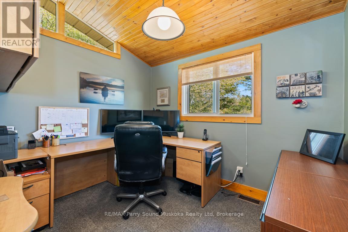 Main floor office or bedroom - 13 Peninsula Shores Road E, Mcdougall, ON - Indoor Photo Showing Office